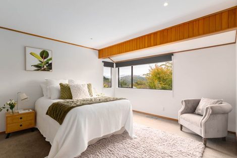 Photo of property in 15 Duval Grove, Tawa, Wellington, 5028