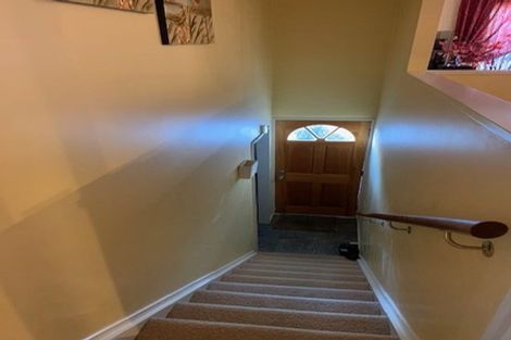 Photo of property in 25 Mallard Place, Unsworth Heights, Auckland, 0632