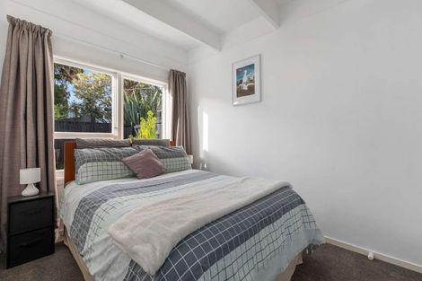 Photo of property in 2/86 Divich Avenue, Te Atatu South, Auckland, 0610