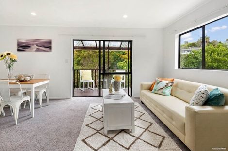 Photo of property in 30 Springtime Crescent, Stanmore Bay, Whangaparaoa, 0932