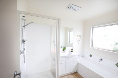 Photo of property in 10 Waitaha Place, Clive, 4102