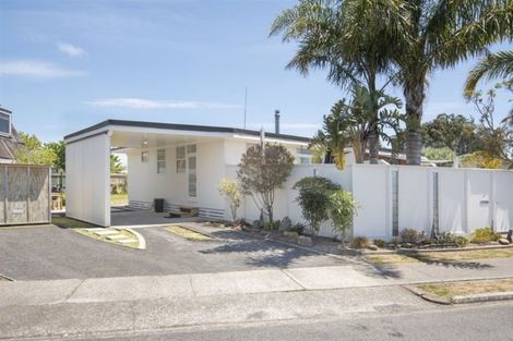 Photo of property in 4 Tahara Crescent, Mount Maunganui, 3116