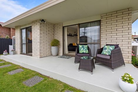 Photo of property in 1/20 Pine Road, Orewa, 0931