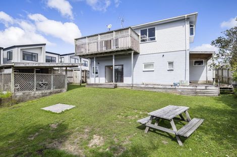 Photo of property in 45 Bodi Place, Te Atatu South, Auckland, 0610