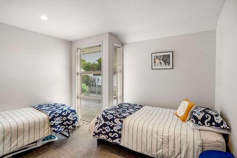 Photo of property in 11 Church Street, Oxford, 7430