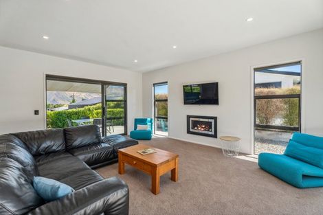 Photo of property in 15 Matipo Street, Wanaka, 9305