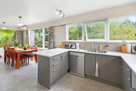Photo of property in 1/46 Scenic Drive, Hillpark, Auckland, 2102