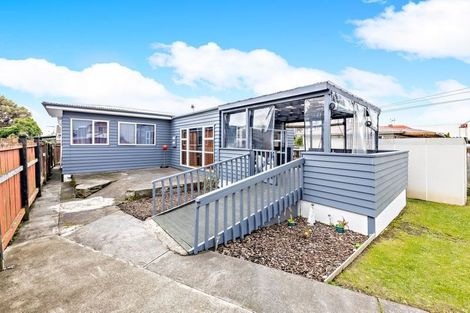 Photo of property in 1/44 Plunket Avenue, Papatoetoe, Auckland, 2104