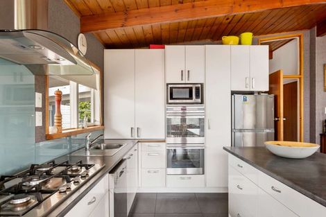 Photo of property in 111 Iranui Road, Inner Kaiti, Gisborne, 4010