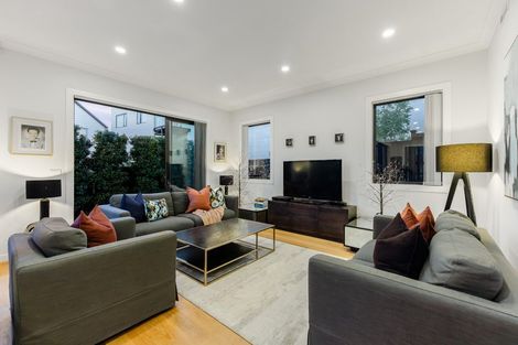 Photo of property in 5 Pennant Street, Long Bay, Auckland, 0630