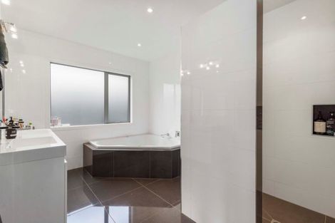 Photo of property in 10 Amokura Crescent, Flagstaff, Hamilton, 3210