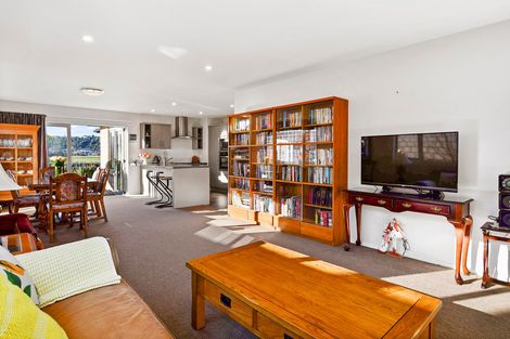 Photo of property in 39 Scoria Close, Pyes Pa, Tauranga, 3112