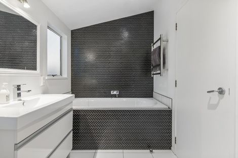 Photo of property in 42a Livingstone Street, Westmere, Auckland, 1022