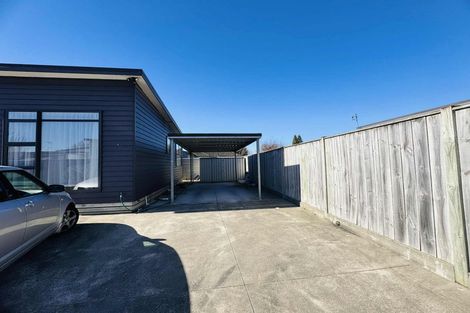 Photo of property in 48 Exeter Crescent, Takaro, Palmerston North, 4412