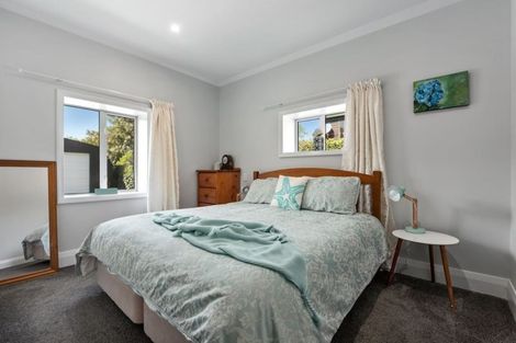 Photo of property in 19 Barton Road, Heretaunga, Upper Hutt, 5018