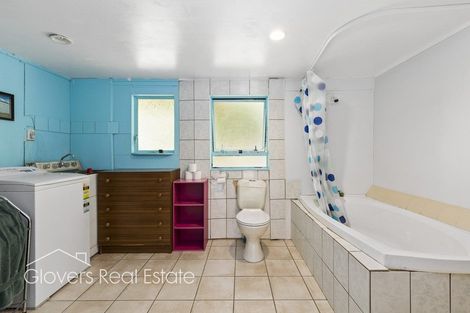 Photo of property in 21a Harrybrook Road, Green Bay, Auckland, 0604