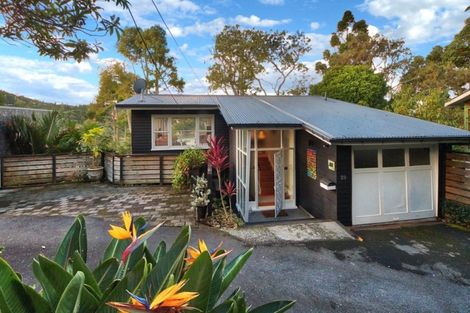 Photo of property in 28 Opou Road, Titirangi, Auckland, 0604
