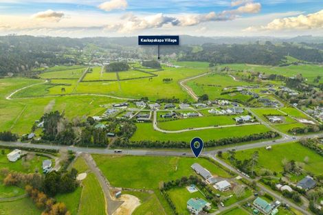 Photo of property in 4 Henley Road, Kaukapakapa, 0871