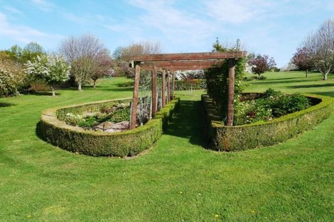 Photo of property in 210 Spur Road, Hadlow, Timaru, 7975