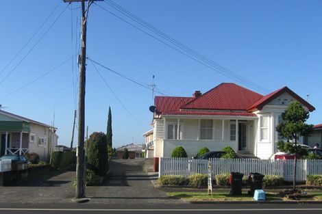 Photo of property in 2/201a Mount Smart Road, Onehunga, Auckland, 1061