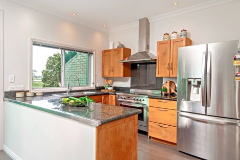 Photo of property in 28a Barry Avenue, Whakatane, 3120