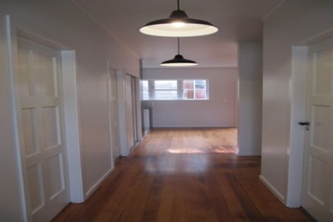 Photo of property in 245a Meola Road, Point Chevalier, Auckland, 1022