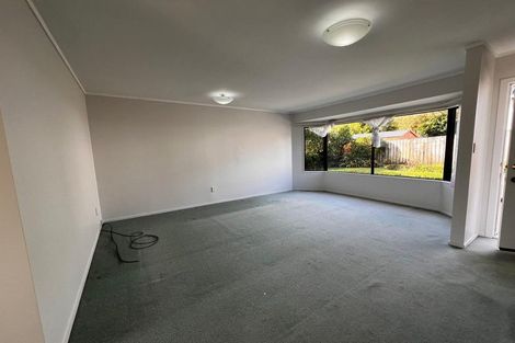 Photo of property in 3/4144 Great North Road, Glendene, Auckland, 0602