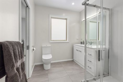 Photo of property in 11 Wilmshurst Place, Tawa, Wellington, 5028