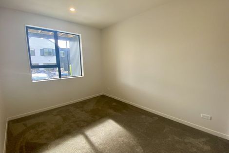 Photo of property in 23 Puihi Crescent, Massey, 0614