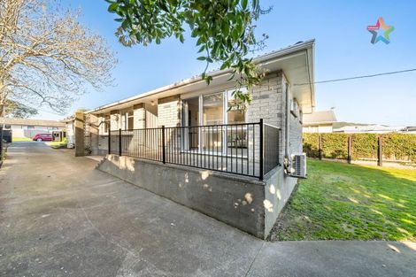 Photo of property in 2/12 Bridge Street, Melling, Lower Hutt, 5010