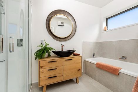 Photo of property in 19 George Drive, Lower Shotover, Queenstown, 9304