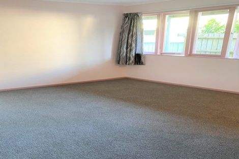 Photo of property in 30 Beach Road, Onerahi, Whangarei, 0110