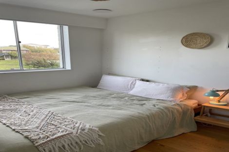 Photo of property in 9 Kaitawa Street, Waikanae Beach, Waikanae, 5036