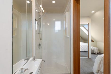 Photo of property in 32 Peverel Street, Riccarton, Christchurch, 8041