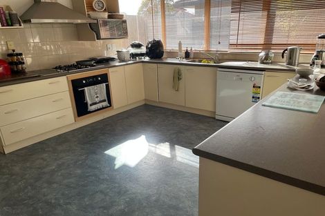 Photo of property in 2 Taiko Court, Northpark, Auckland, 2013