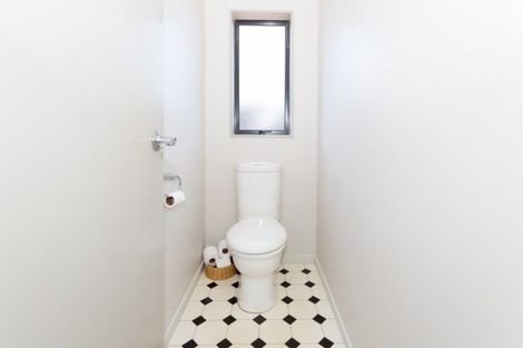 Photo of property in 9 Campion Place, Rolleston, 7614