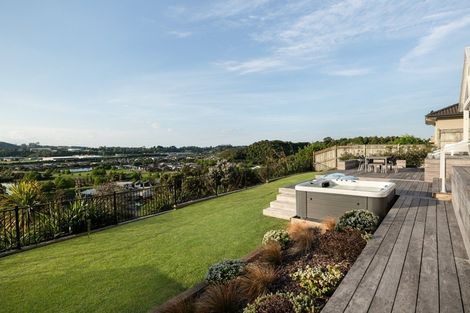 Photo of property in 7 Broadwater Close, Pyes Pa, Tauranga, 3112