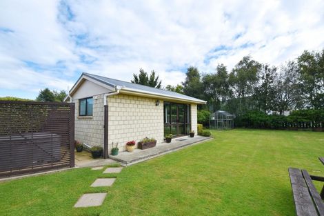 Photo of property in 17 Aloway Street, Wallacetown, 9816