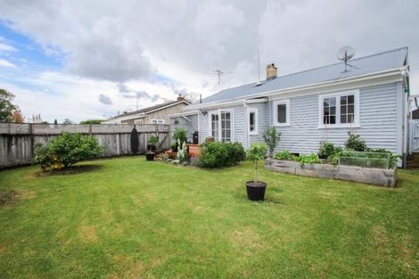 Photo of property in 76 Rimu Street, Maeroa, Hamilton, 3200