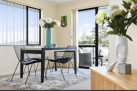 Photo of property in 22 Carol Lee Place, Albany Heights, Auckland, 0632