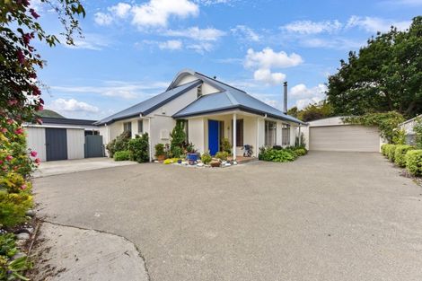 Photo of property in 13 Captains Close, Waikawa, Picton, 7220