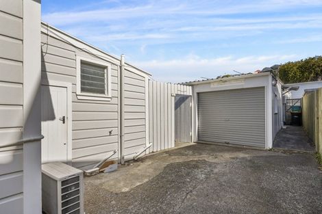 Photo of property in 84 Kilbirnie Crescent, Kilbirnie, Wellington, 6022