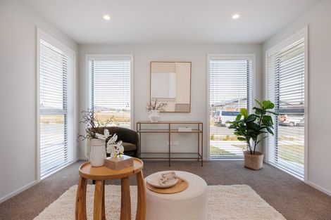 Photo of property in 68 Atlantic Drive, Fitzherbert, Palmerston North, 4410