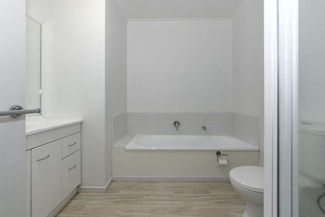 Photo of property in 28/19 Glencarron Place, Bethlehem, Tauranga, 3110