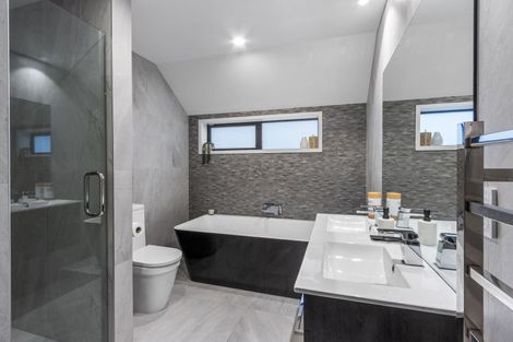 Photo of property in 18 Clissold Street, Merivale, Christchurch, 8014