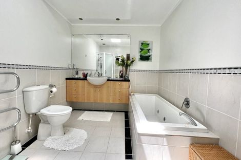 Photo of property in 24 Seneca Court, Golflands, Auckland, 2013
