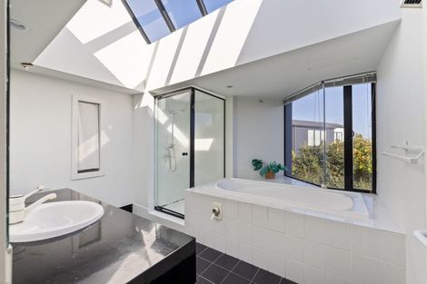 Photo of property in 72 Glenstrae Road, Redcliffs, Christchurch, 8081