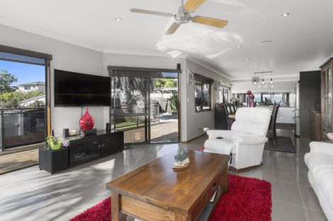 Photo of property in 12 Summerhaven Place, Ohauiti, Tauranga, 3112