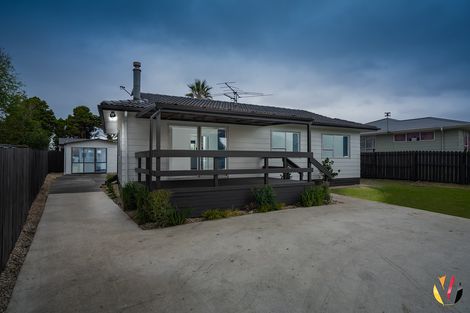 Photo of property in 6 Stoll Place, Clendon Park, Auckland, 2103