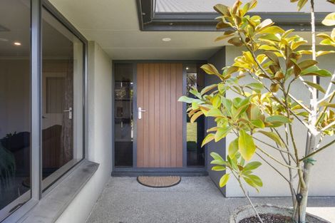 Photo of property in 5 Rodeo Drive, Kelvin Grove, Palmerston North, 4414